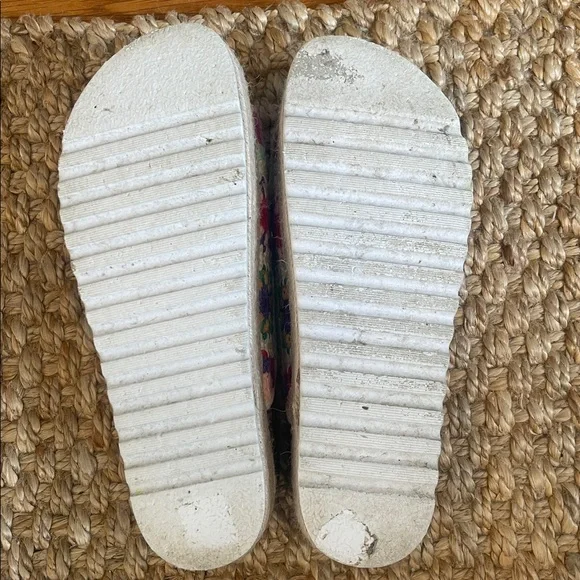 Woman’s sandals size 8.5 - Picture 4 of 4